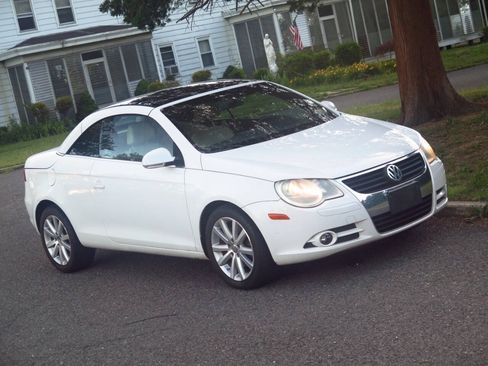 Used 2008 Volkswagen Eos 2.0T FWD image 20