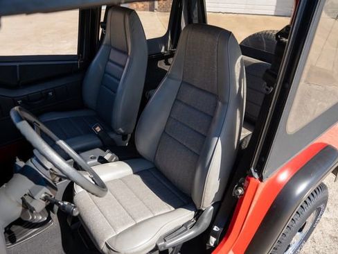 Used 1993 Jeep Wrangler S image 20