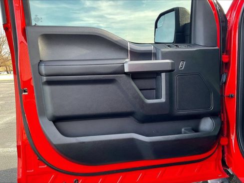Used 2019 Ford F150 XLT w/ Equipment Group 302A Luxury AWD/4WD image 18