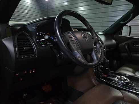 Used 2020 Nissan Armada Platinum w/ Platinum Reserve Package image 10
