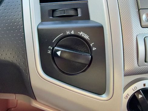 Used 2011 Toyota Tacoma 4x4 Double Cab w/ SR5 Pkg #2 image 27