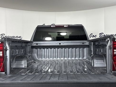 Used 2021 Chevrolet Silverado 1500 LT image 9