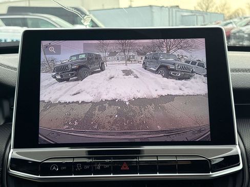 New 2026 Jeep Compass Latitude image 8