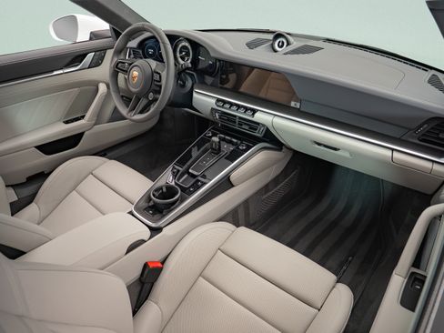 Used 2025 Porsche 911 Turbo S AWD/4WD image 17
