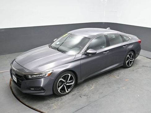 Used 2018 Honda Accord Sport image 31