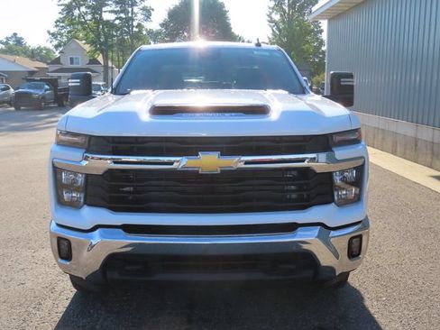Used 2025 Chevrolet Silverado 2500 LT w/ Convenience Package AWD/4WD image 12