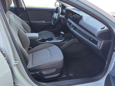 Used 2025 Kia K4 FWD image 13
