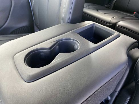 New 2026 Chrysler Pacifica Select FWD image 34