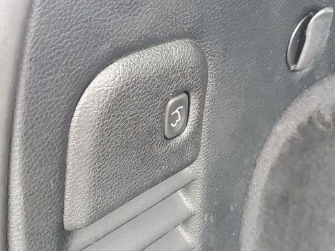 Used 2018 Jeep Grand Cherokee Overland image 9