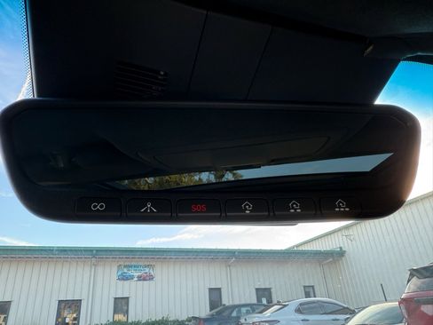 Used 2022 Genesis G70 3.3T image 39