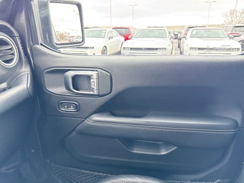 Used 2019 Jeep Wrangler Unlimited Sahara w/ Dual Top Group image 23