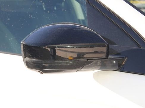 Used 2025 Land Rover Discovery Sport S image 14