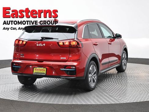 Used 2022 Kia Niro EX w/ Cold Weather Package FWD image 5
