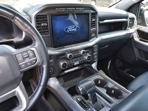 Used 2022 Ford F150 Lariat RWD image 9
