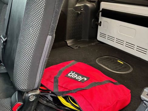 Used 2016 Jeep Wrangler Unlimited Sahara image 44