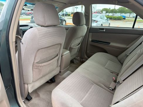 Used 2005 Toyota Camry LE image 14
