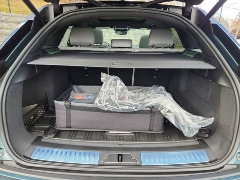 Used 2026 Land Rover Range Rover Velar S AWD/4WD image 13