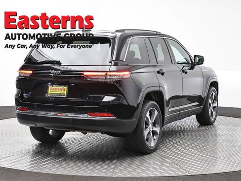 Used 2023 Jeep Grand Cherokee 4WD 4xe image 5