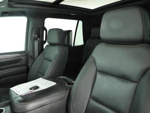 Used 2022 Chevrolet Tahoe Z71 w/ Max Trailering Package AWD/4WD image 5