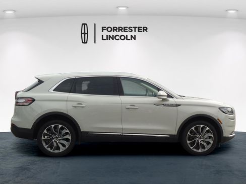 Used 2023 Lincoln Nautilus Reserve w/ Equipment Group 201A AWD/4WD image 2