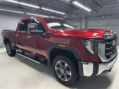 Used 2025 GMC Sierra 2500 SLT w/ SLT Premium Package AWD/4WD image 8