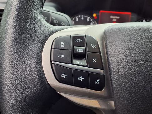 Certified 2023 Ford Explorer XLT w/ Equipment Group 202A image 17