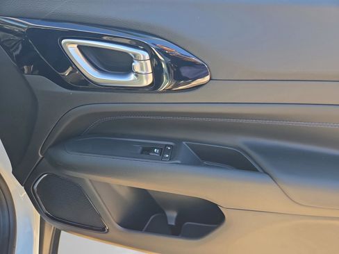 New 2026 Jeep Compass Latitude image 26