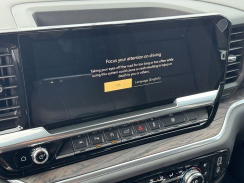 New 2026 GMC Sierra 1500 SLT RWD image 17