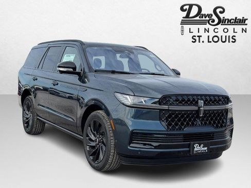 New 2025 Lincoln Navigator Reserve w/ Jet Appearance Package image 3