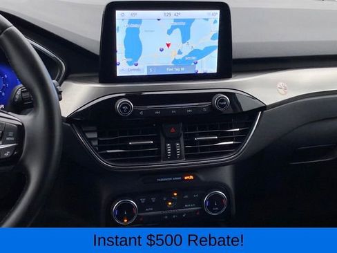 Used 2022 Ford Escape Titanium image 9