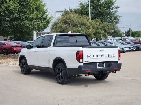 New 2026 Honda Ridgeline Black Edition image 4