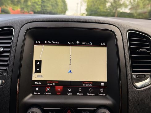 Used 2018 Dodge Durango SRT w/ Technology Group AWD/4WD image 16