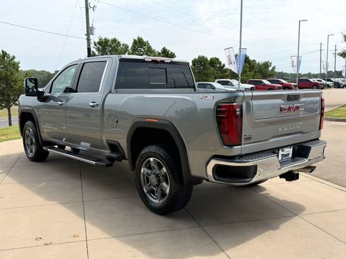 Used 2025 GMC Sierra 2500 SLT w/ SLT Premium Package AWD/4WD image 4