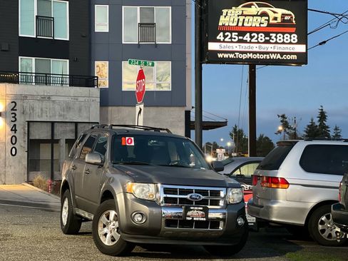 Used 2010 Ford Escape Limited FWD image 1