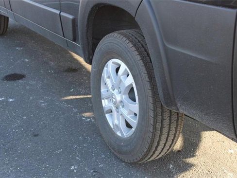 New 2025 RAM ProMaster 2500 w/ Quick Order Package 22G SLT image 6