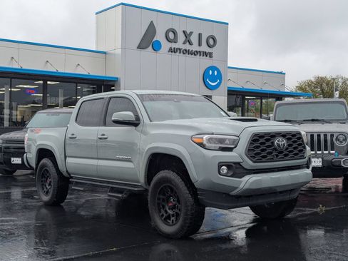 Used 2022 Toyota Tacoma TRD Sport AWD/4WD image 1