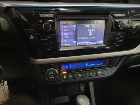 Used 2016 Toyota Corolla LE image 14