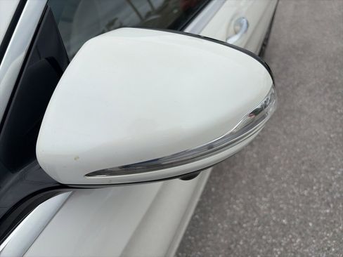 Used 2017 Mercedes-Benz S 550 Sedan image 5