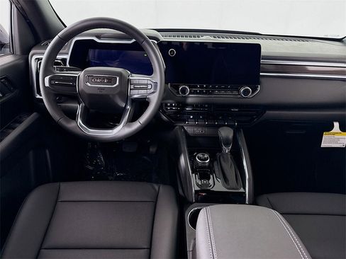 New 2026 GMC Canyon Elevation w/ Convenience Package image 2