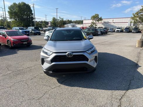 Used 2025 Toyota RAV4 LE AWD/4WD image 8