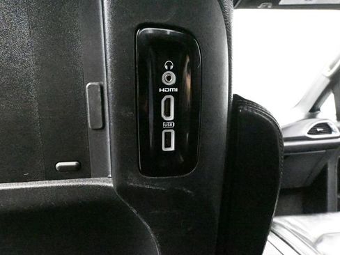 Used 2019 Chrysler Pacifica Touring-L Plus w/ Advanced Safetytec Group FWD image 45