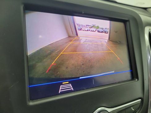 Used 2020 Chevrolet Equinox LT FWD image 28