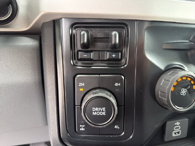 New 2026 Ford F250 XL w/ STX Appearance Package AWD/4WD image 24