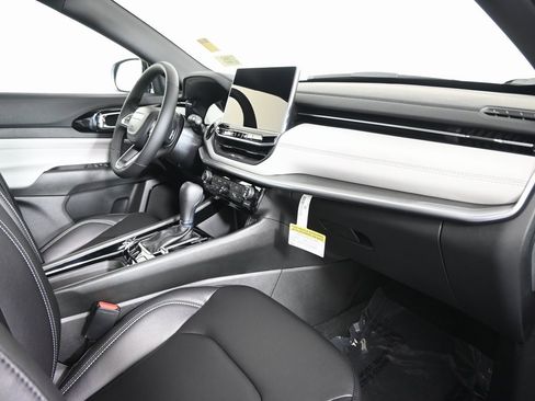 New 2026 Jeep Compass Limited w/ Mopar All Weather Package image 15