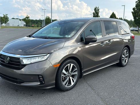Used 2023 Honda Odyssey Touring image 12