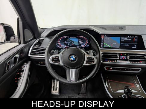 Used 2022 BMW X5 M50i w/ Premium Package image 2