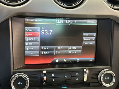 Used 2015 Ford Mustang Premium image 19