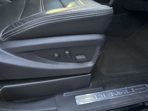 Used 2016 GMC Sierra 2500 Denali w/ Duramax Plus Package image 30