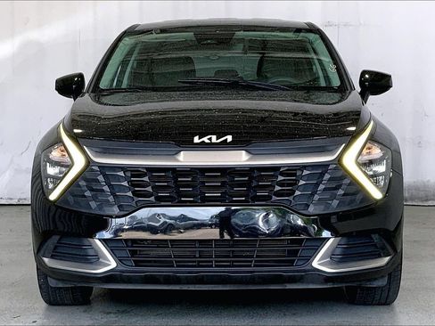 Used 2023 Kia Sportage LX FWD image 3