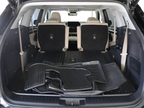 Used 2023 Toyota Highlander Limited image 20